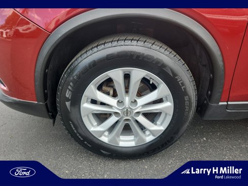 Used 2015 Nissan Rogue SV w/ SV Premium Package image 25