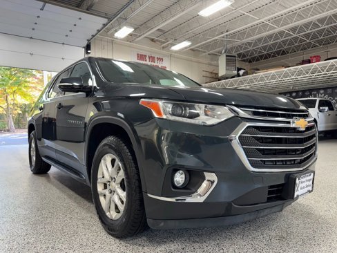 Used 2018 Chevrolet Traverse LT image 1