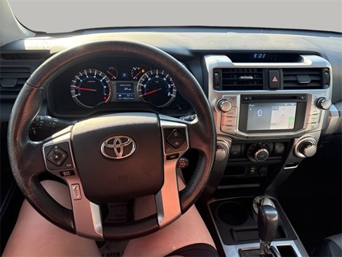 Used 2014 Toyota 4Runner SR5 image 9
