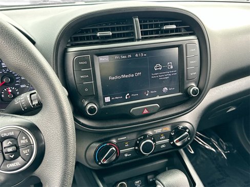 Certified 2022 Kia Soul LX w/ Technology Package image 14