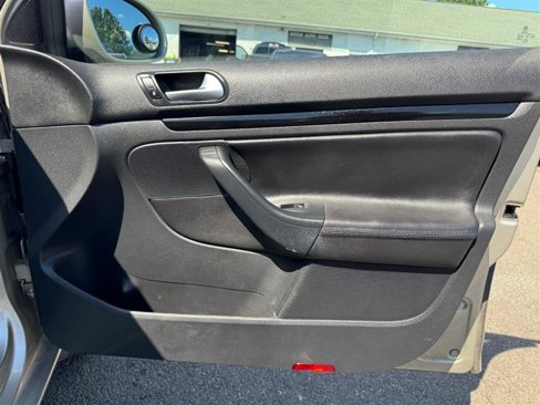 Used 2013 Volkswagen Jetta TDI image 37