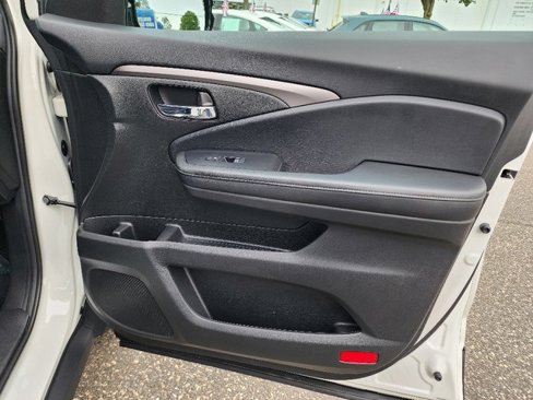 Used 2019 Honda Ridgeline Sport image 10