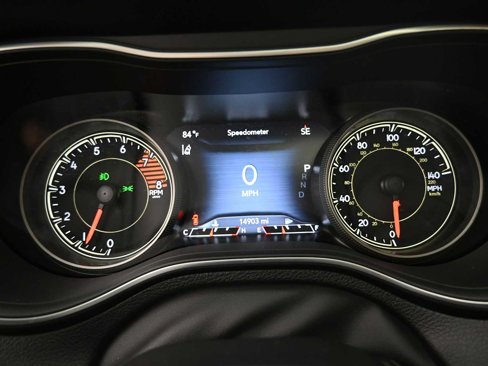 Used 2022 Jeep Cherokee Limited w/ Mopar Interior Package image 7