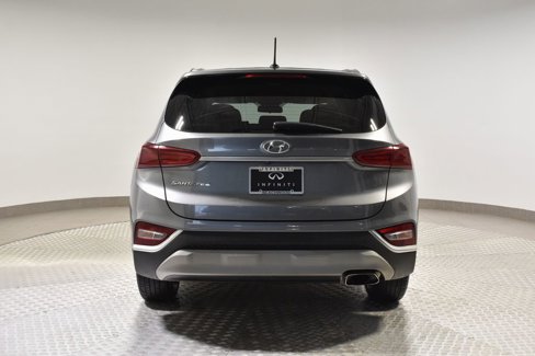 Used 2019 Hyundai Santa Fe SE image 4
