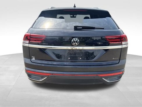 Used 2023 Volkswagen Atlas Cross Sport SE w/ Black Wheel Package image 4
