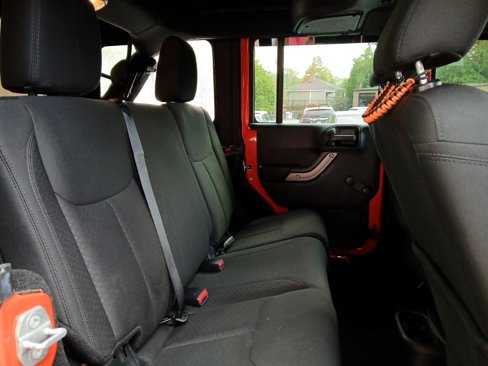 Used 2015 Jeep Wrangler Unlimited Sport image 12
