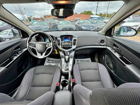 Used 2014 Chevrolet Cruze LT image 14