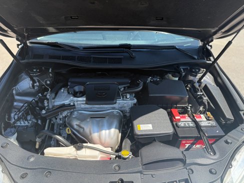 Used 2016 Toyota Camry LE image 11