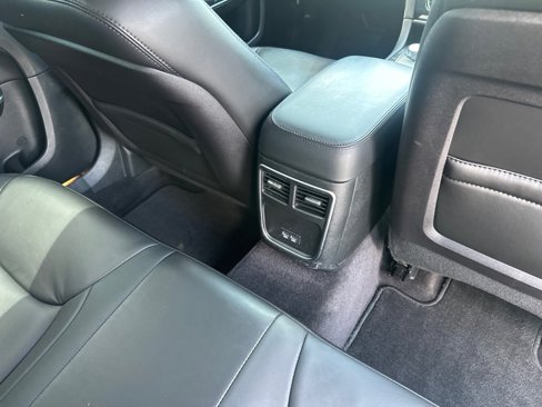 Used 2018 Chrysler 300 Touring L image 26