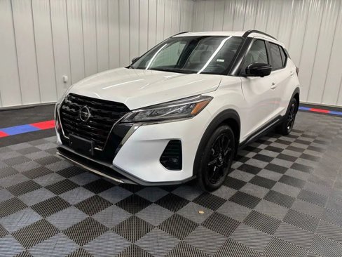 Used 2021 Nissan Kicks SR image 5