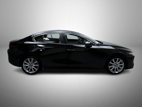 Used 2019 MAZDA MAZDA3 Sedan image 4