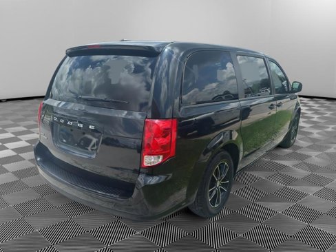 Used 2019 Dodge Grand Caravan SE image 6