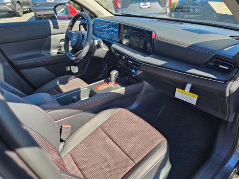 New 2025 Nissan Kicks SR w/ SR Premium Package image 12