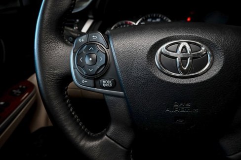 Used 2013 Toyota Camry image 30