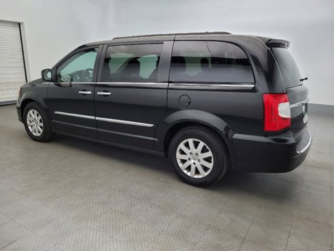 Used 2016 Chrysler Town & Country Touring w/ Driver Convenience Group image 3