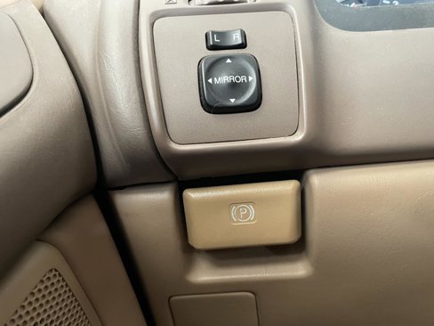 Used 1996 Toyota Avalon XL image 13