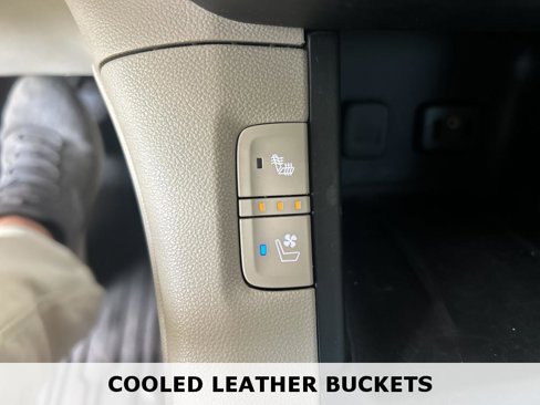 Used 2018 GMC Acadia Denali image 27