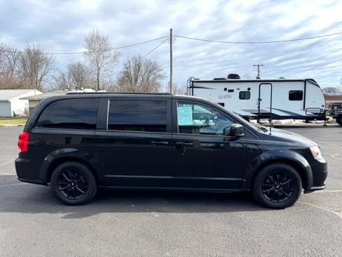 Used 2019 Dodge Grand Caravan GT image 12