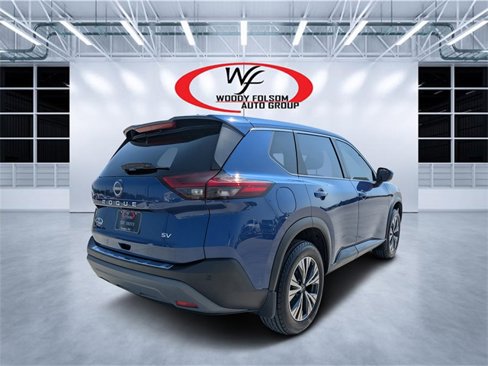 Used 2023 Nissan Rogue SV image 3