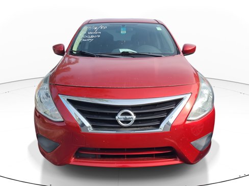 Used 2015 Nissan Versa SV image 2