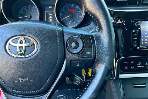 Used 2017 Toyota Corolla iM image 16