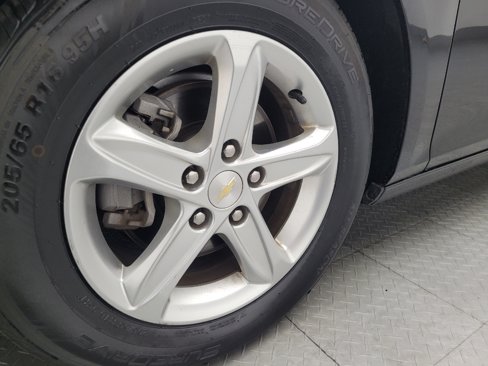 Used 2022 Chevrolet Malibu LS image 31