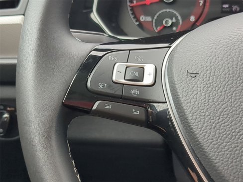 Used 2021 Volkswagen Jetta SE image 18