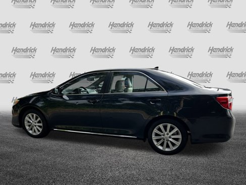 Used 2014 Toyota Camry XLE image 6
