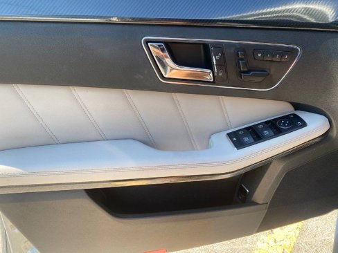 Used 2011 Mercedes-Benz E 350 4MATIC Sedan image 14