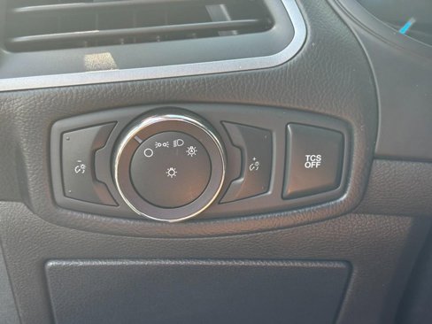 Used 2020 Ford Edge SE image 19