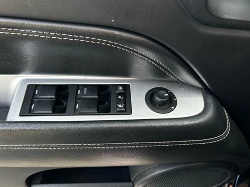 Used 2015 Jeep Compass High Altitude image 23