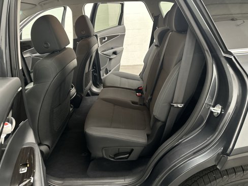 Used 2020 Kia Sorento LX image 19