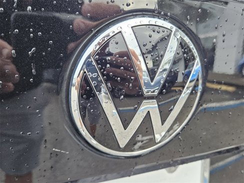 Certified 2022 Volkswagen Taos S image 12