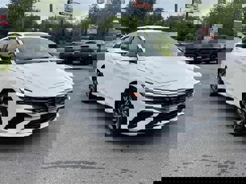 New 2025 Hyundai Elantra Sport image 5