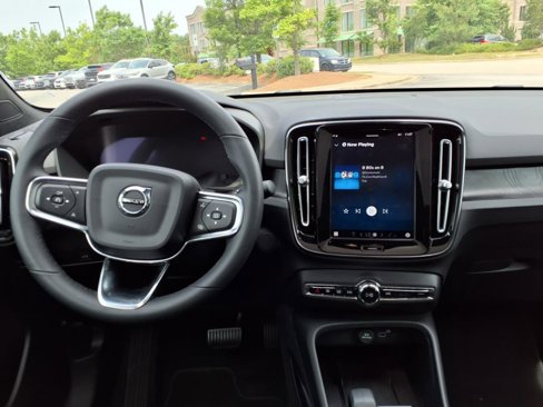 Certified 2023 Volvo C40 P8 Recharge Ultimate image 13
