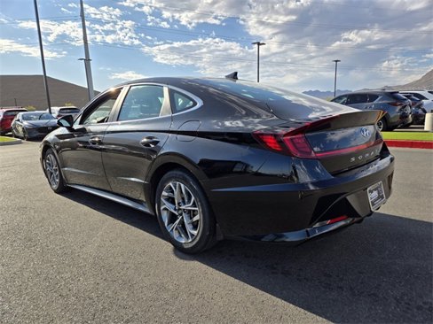Used 2022 Hyundai Sonata SEL w/ Convenience Package image 4