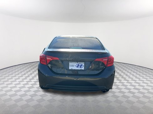 Used 2018 Toyota Corolla L image 8