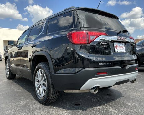 Used 2017 GMC Acadia SLE image 13