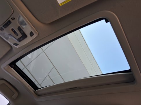 Used 2011 Toyota Sienna XLE image 10