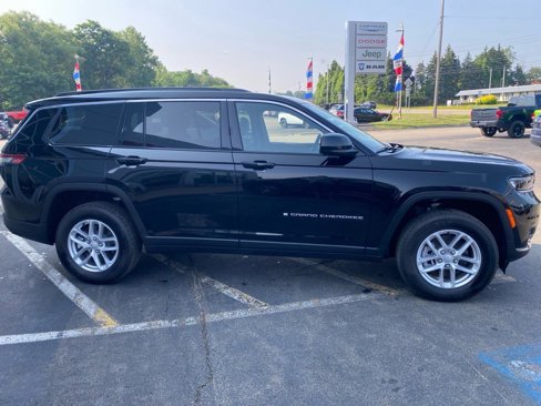 Used 2025 Jeep Grand Cherokee L Laredo w/ Trailer Tow Package image 6