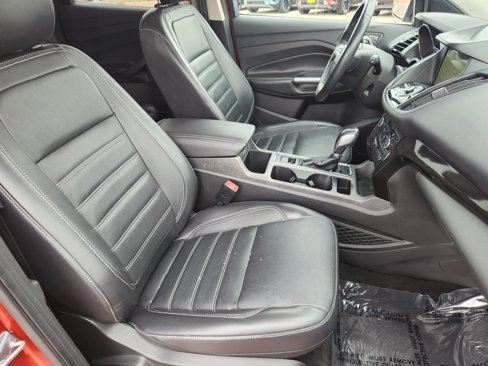 Used 2019 Ford Escape Titanium image 15