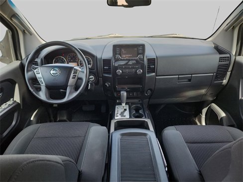 Used 2015 Nissan Titan SV image 25
