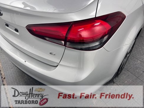 Used 2018 Kia Forte EX image 14