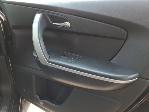 Used 2011 GMC Acadia SLT image 4