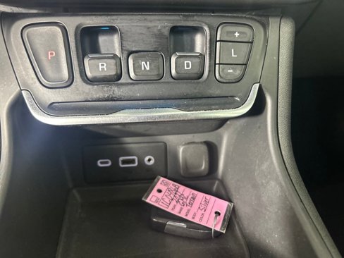 Used 2021 GMC Terrain SLE w/ Driver Convenience Package image 19