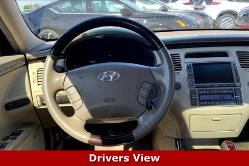 Used 2011 Hyundai Azera Limited w/ Navigation Pkg 3 image 4