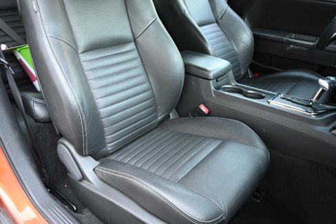 Used 2011 Dodge Challenger image 31