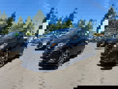New 2025 Nissan Versa SV w/ Trunk Package image 1