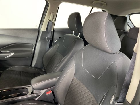 Used 2022 Nissan Kicks SV image 8