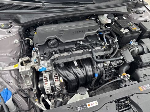 Certified 2025 Hyundai Elantra Sport image 28